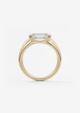 The Lunette | E.W. Emerald
