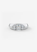 The Lunette | E.W. Marquise