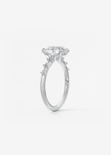 The Starlette | Oval