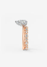 The Bloom Royale | Pear