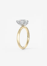 The Bloom Royale | Pear