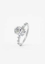 The Starlette Hidden Halo | Oval