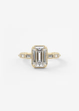 The Cream Puff Eternity | Emerald