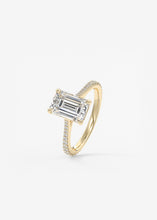 The Cathedral Pavé | Emerald