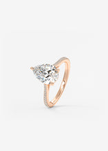 The Cathedral Pavé | Pear