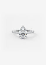 The Cathedral Pavé | Pear