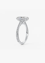 Cathedral Royale Pavé | Radiant