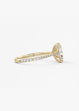 Cathedral Royale Pavé | Radiant