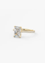 Cathedral Royale Pavé | Radiant
