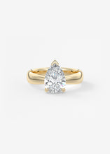 The Pinched Plunge | Pear
