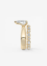The Pinched Plunge | Pear