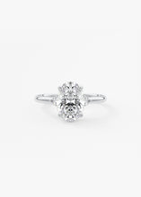 The Arbor Three Stone | Oval