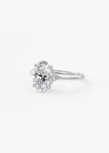 The Arbor Three Stone | Oval