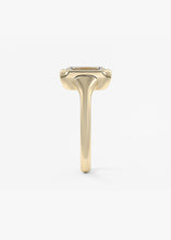 Golden Bathtub | Emerald