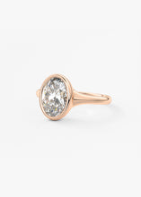 Golden Bathtub | Oval