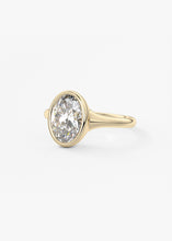 Golden Bathtub | Oval