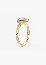 Golden Bathtub E.W. | Oval