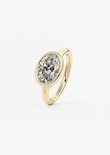 Golden Bathtub E.W. | Oval