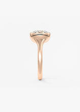 Golden Bathtub | Round