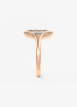 Golden Bathtub | Marquise