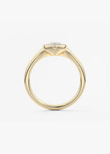 Golden Bathtub | Marquise
