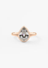 Golden Bathtub | Pear