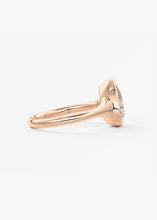 Golden Bathtub | Pear