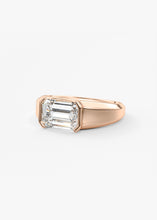 The Lunette Edge | E.W. Emerald