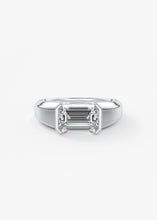 The Lunette Edge | E.W. Emerald