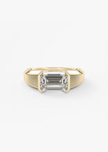 The Lunette Edge | E.W. Emerald