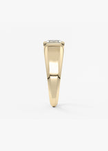 The Lunette Edge | E.W. Emerald