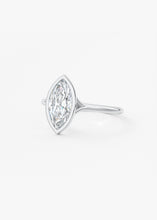 Breezy Bezel | Marquise