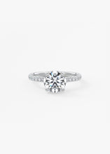 Royale Classic Pavé | Round