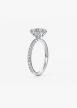 Royale Classic Pavé | Round