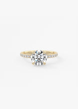 Royale Classic Pavé | Round