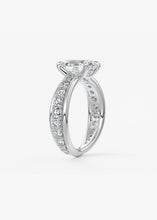 The Hourglass | Oval