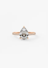 Cathedral Royale Pavé | Pear