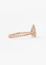 Cathedral Royale Pavé | Pear