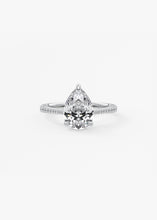Cathedral Royale Pavé | Pear
