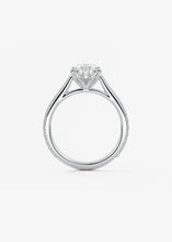 Cathedral Royale Pavé | Pear