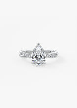 The Knot | Pear