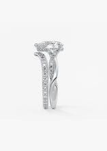 The Knot | Pear