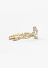 The Knot | Pear