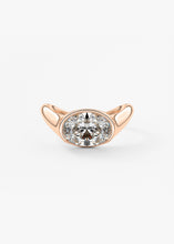 The Ray | Oval
