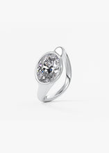 The Ray | Oval