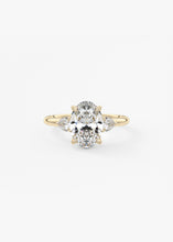 Royale Three Stone | Oval & Pears