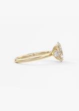 Royale Three Stone | Oval & Pears