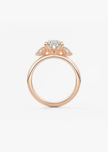 Royale Three Stone | Pears