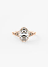 The Symphony Bezel | Oval