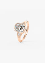 The Symphony Bezel | Elongated Cushion